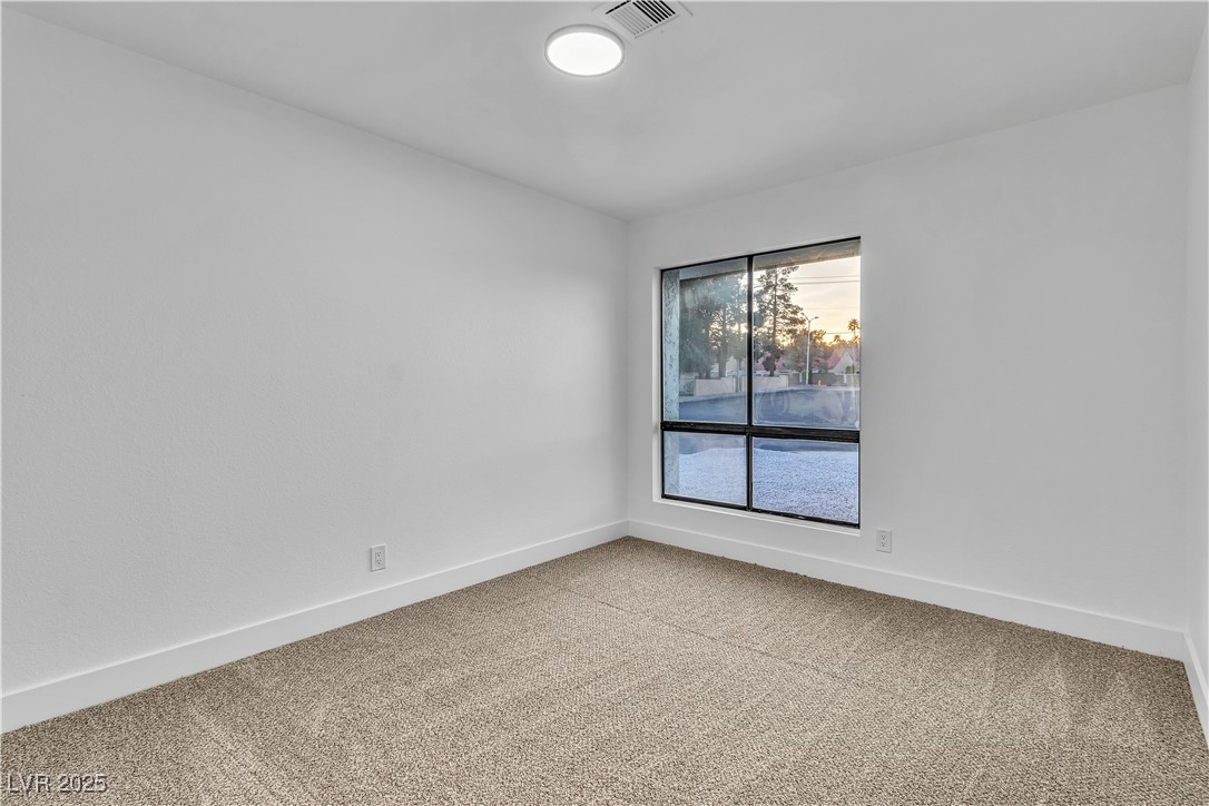 528 Sheffield Drive Property Photo 30