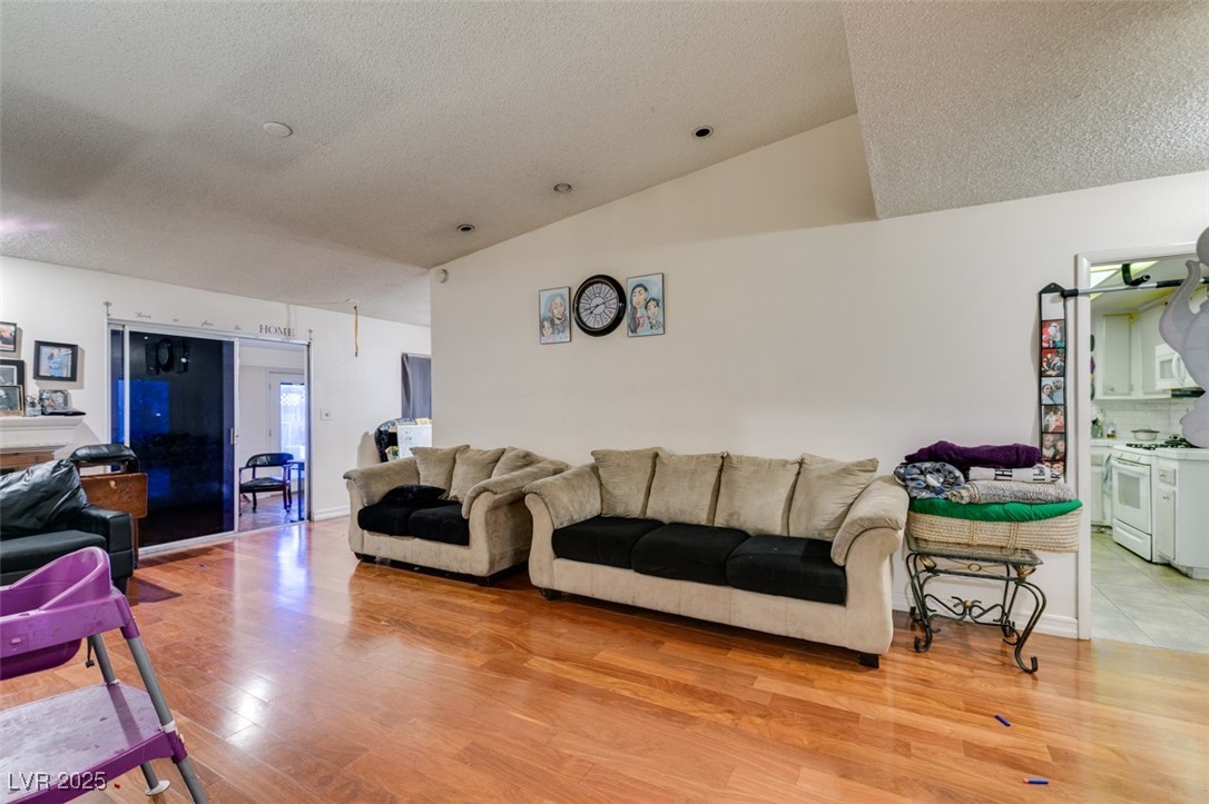 6202 La Palma Parkway Property Photo 8