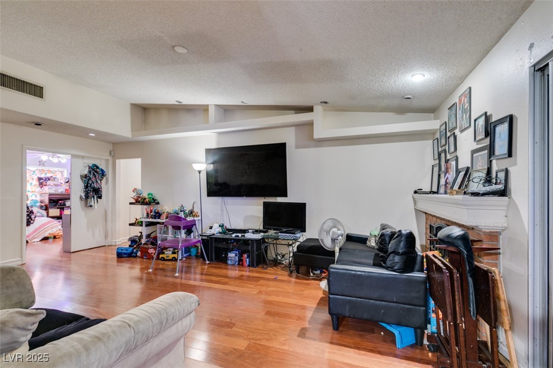 6202 La Palma Parkway Property Photo 9