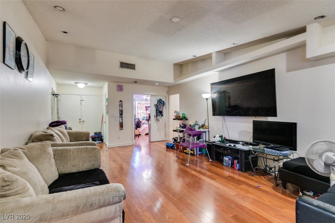 6202 La Palma Parkway Property Photo 10