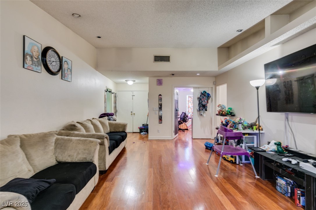 6202 La Palma Parkway Property Photo 11