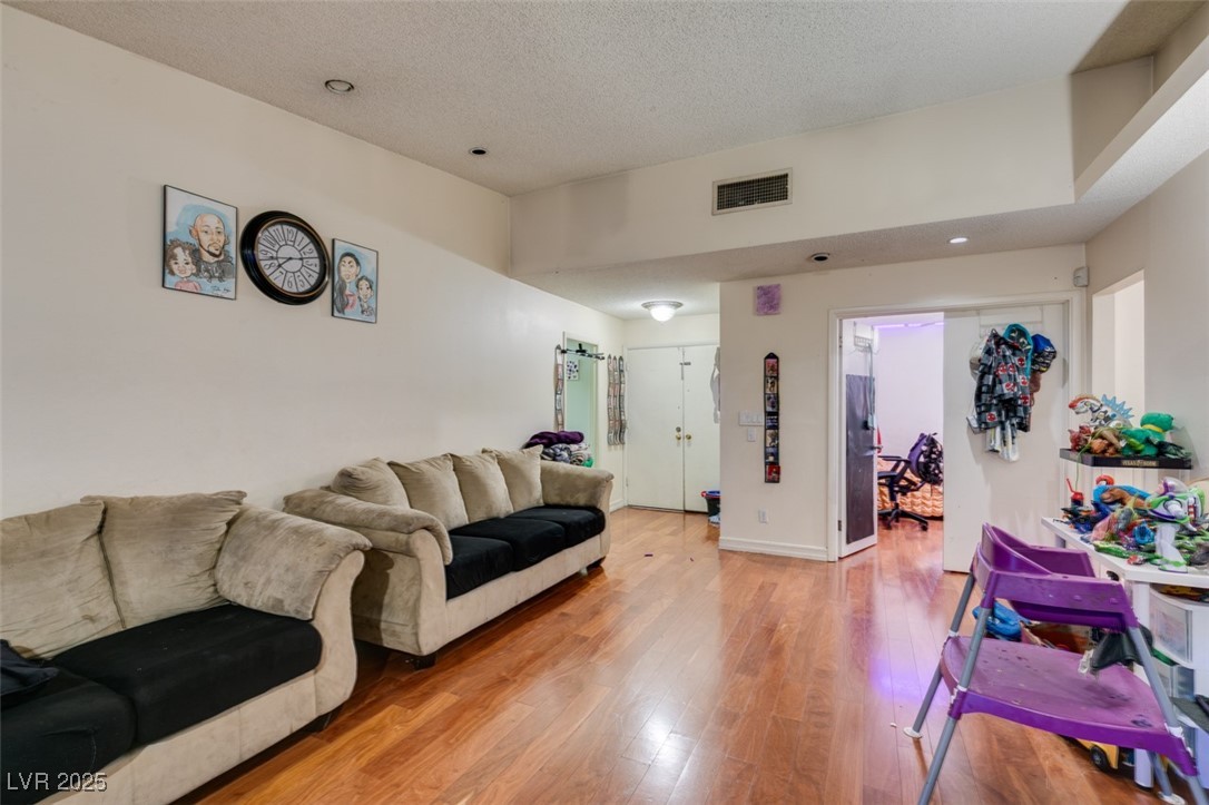 6202 La Palma Parkway Property Photo 12