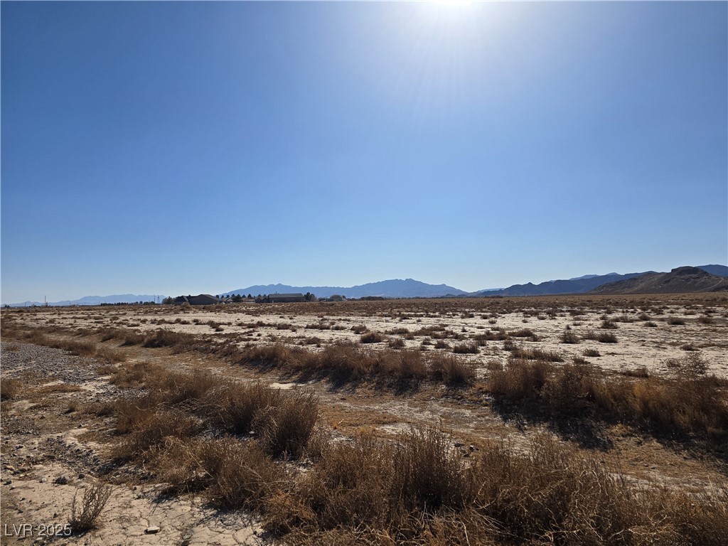 5860 North Bull Canyon Avenue Property Photo 3