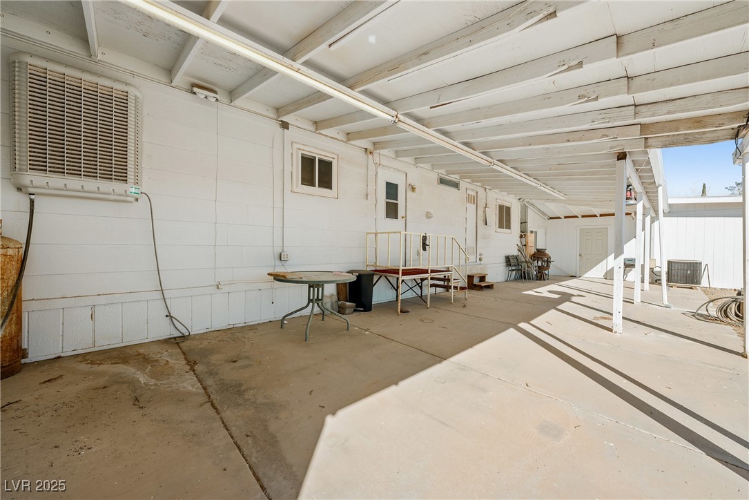 345 East Ormond Street Property Photo 6