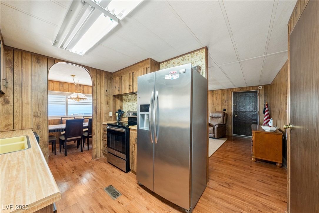345 East Ormond Street Property Photo 18