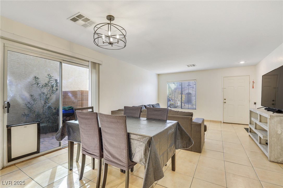 569 Brompton Street Property Photo 8