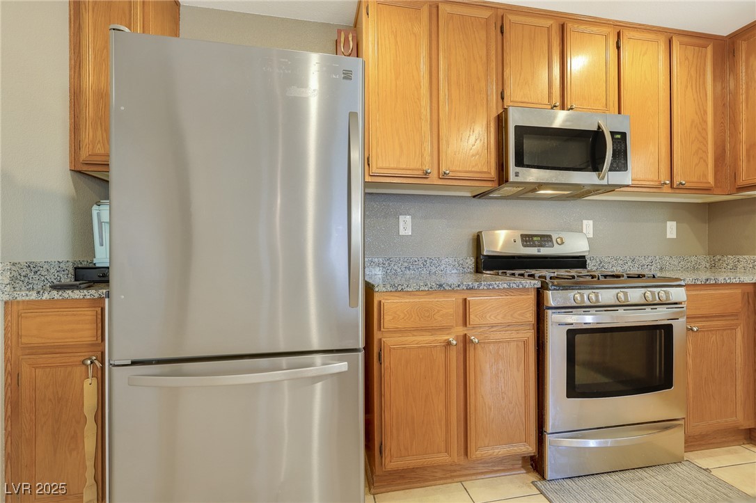 569 Brompton Street Property Photo 12