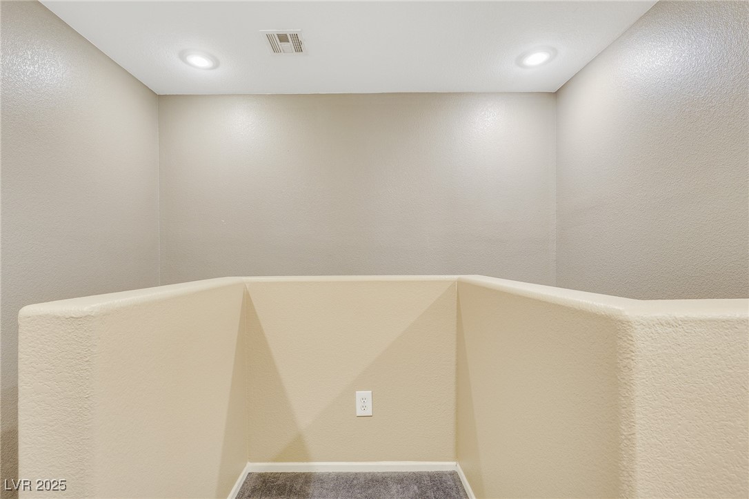 569 Brompton Street Property Photo 25