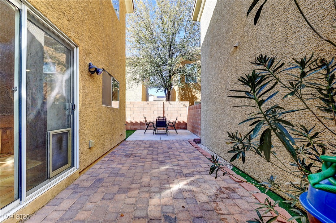569 Brompton Street Property Photo 33