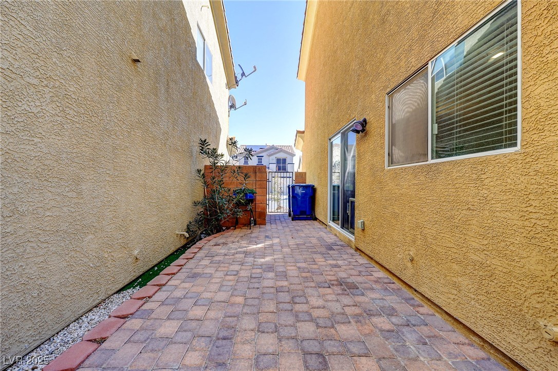 569 Brompton Street Property Photo 34