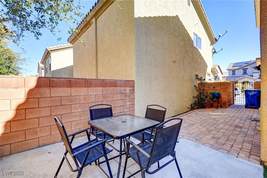 569 Brompton Street Property Photo 35