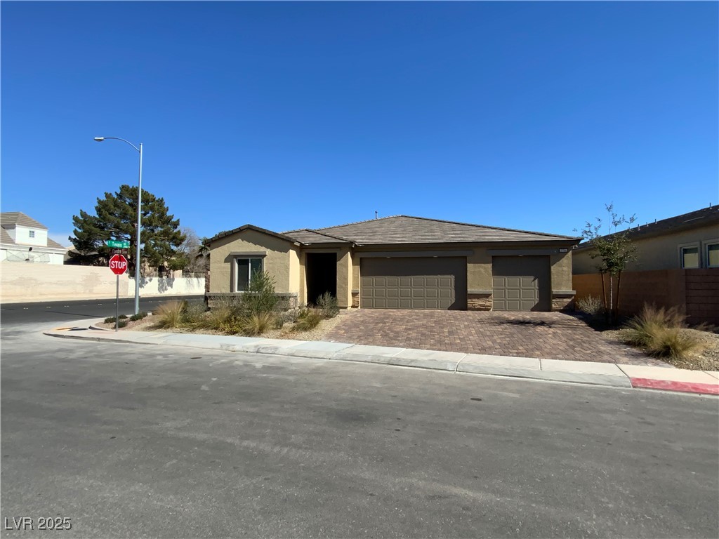 3706 Etendre Court Property Photo