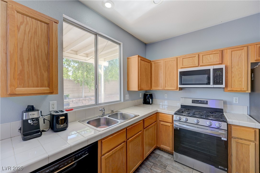 1421 Hometown Avenue Property Photo 16