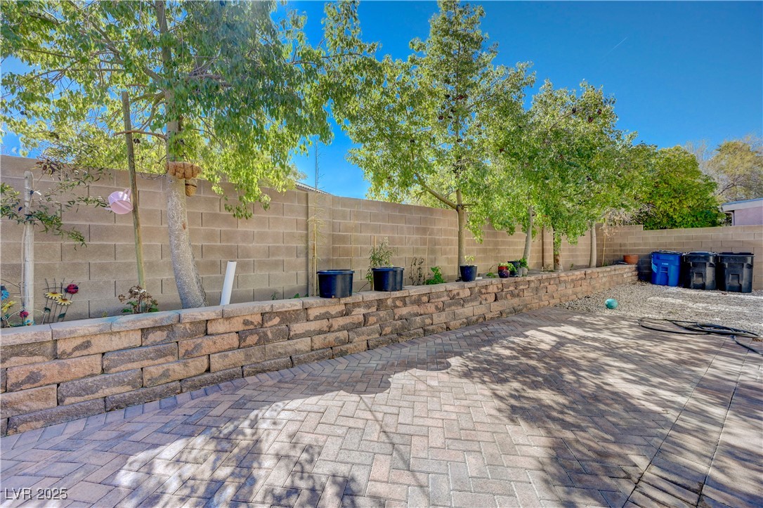 1421 Hometown Avenue Property Photo 44