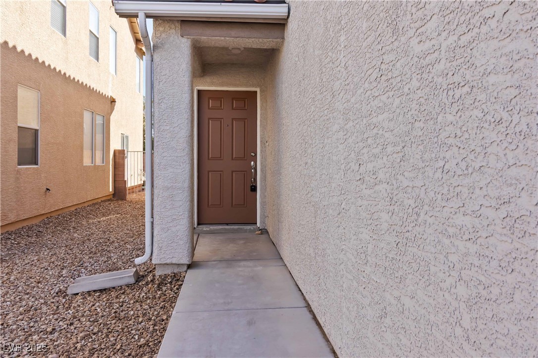 7452 Wine Creek Street Property Photo 3
