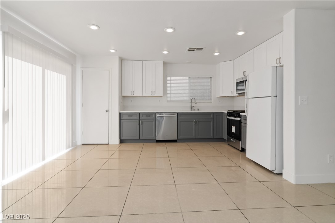 7452 Wine Creek Street Property Photo 12