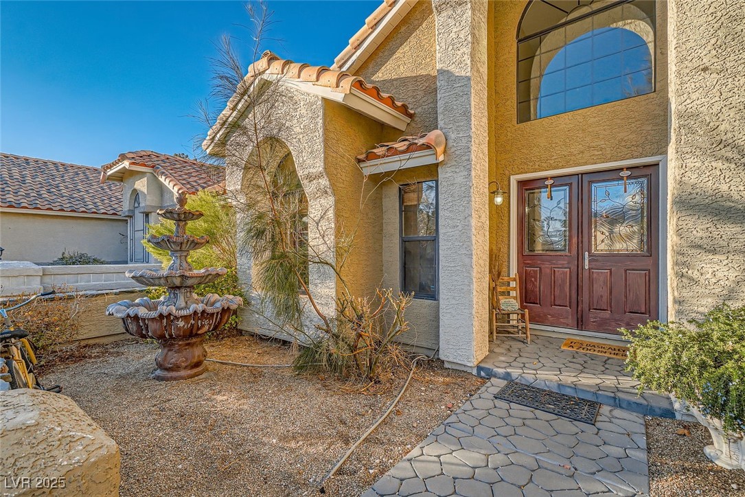 9532 Cliff View Way Property Photo 5