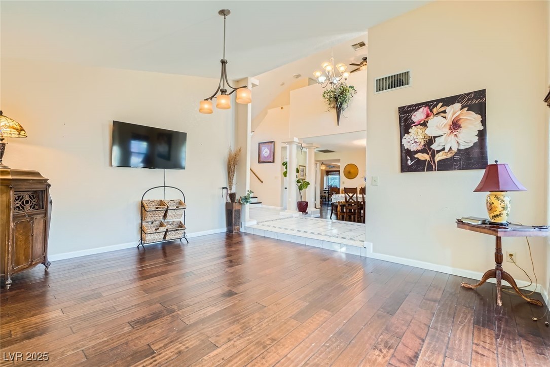 9532 Cliff View Way Property Photo 11