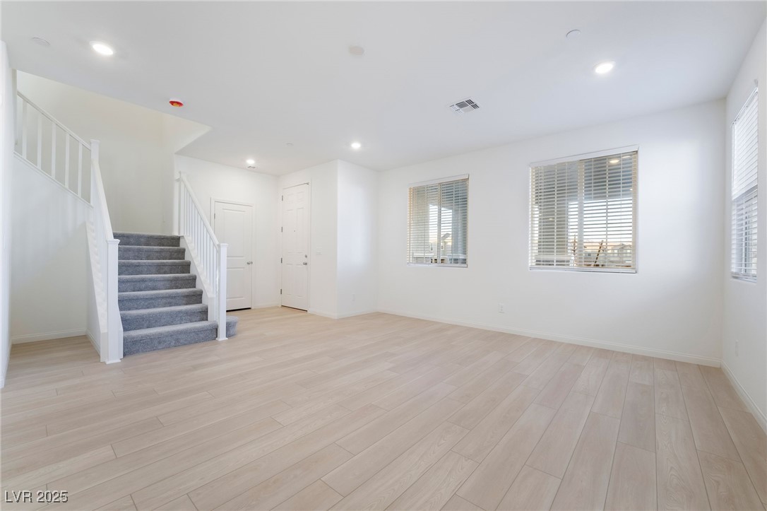 2840 Alfena Place Property Photo 3