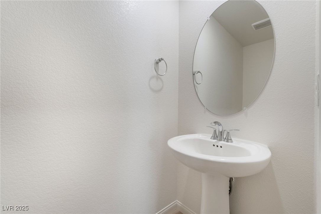 2840 Alfena Place Property Photo 10