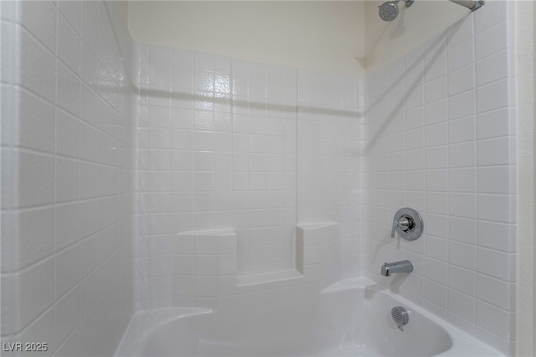 2840 Alfena Place Property Photo 13