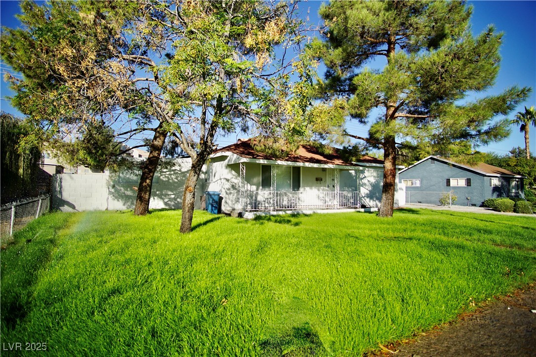 1254 Melville Drive Property Photo 2