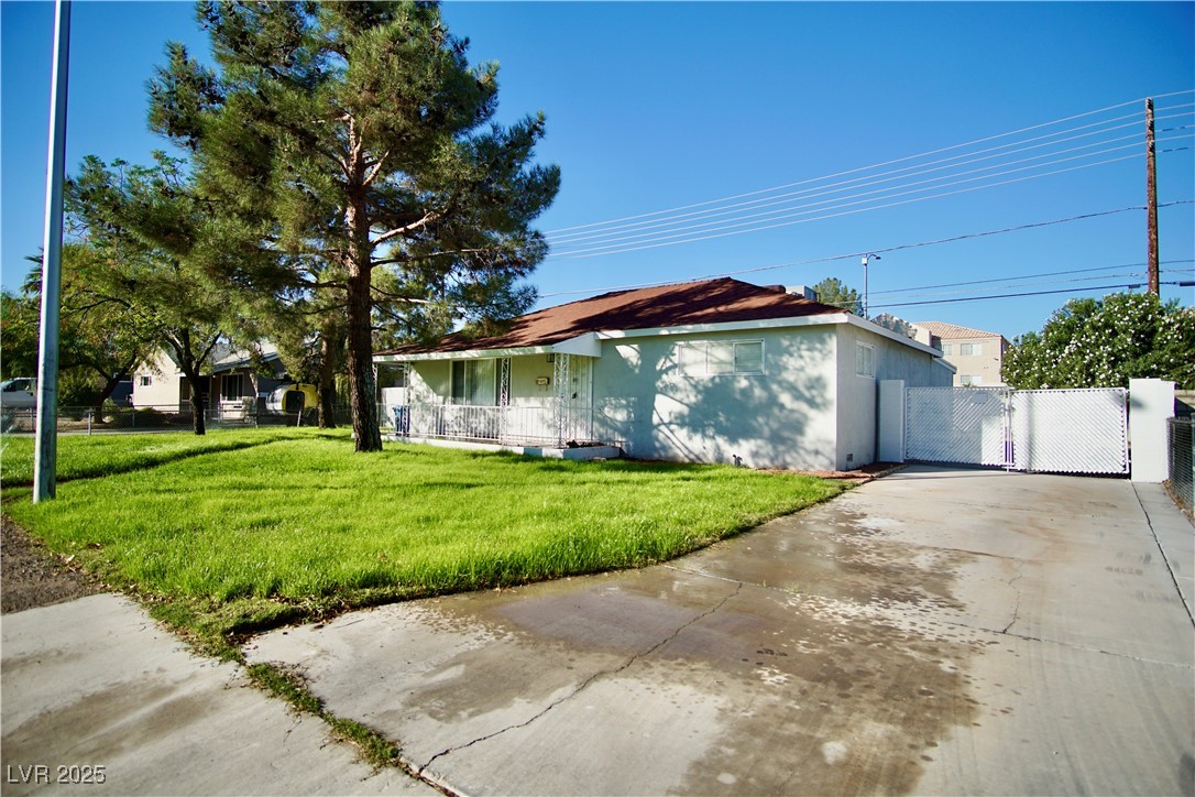 1254 Melville Drive Property Photo 3