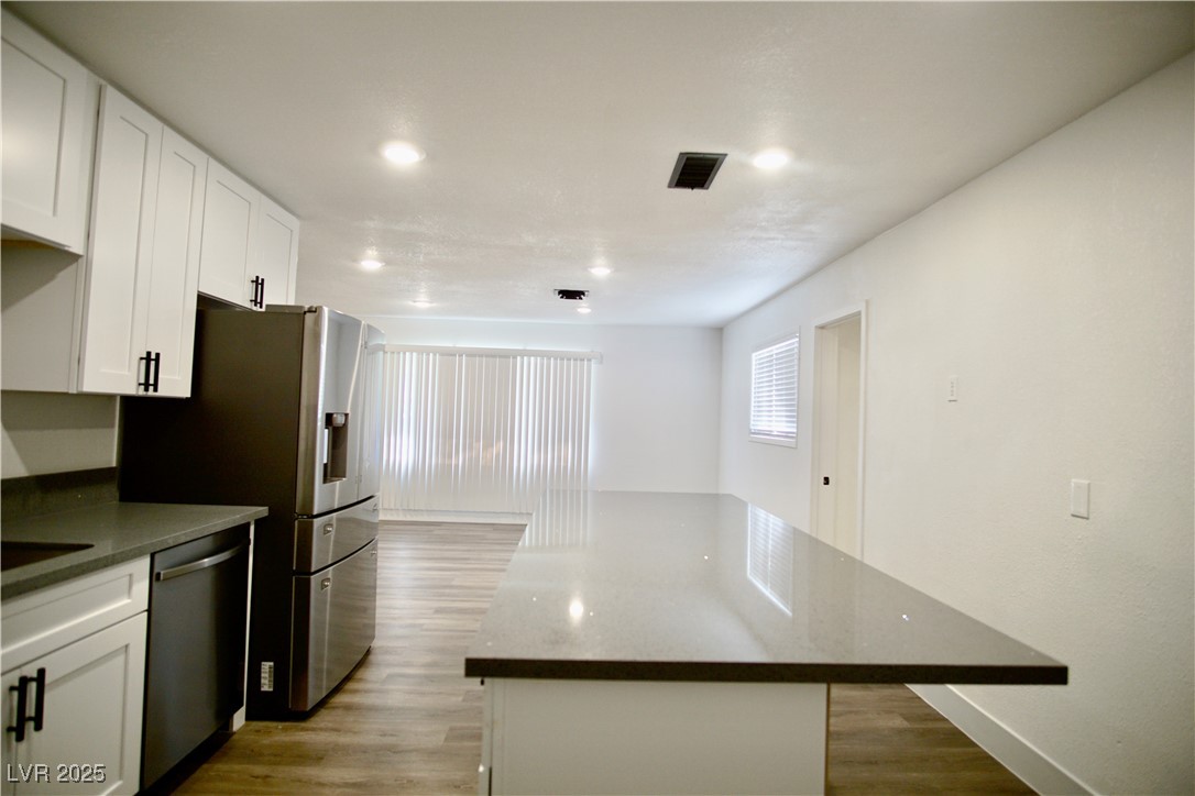 1254 Melville Drive Property Photo 7