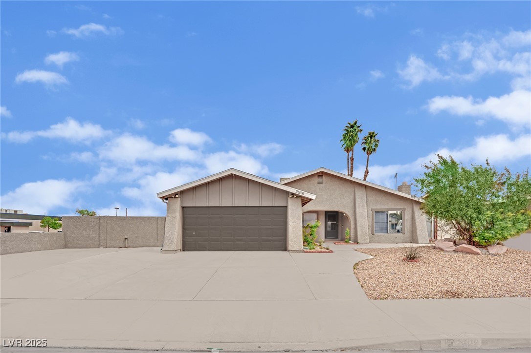 3908 Redwood Street Property Photo