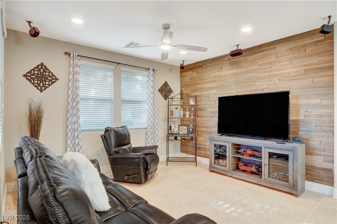 5741 Shadow Bend Drive Property Photo 23