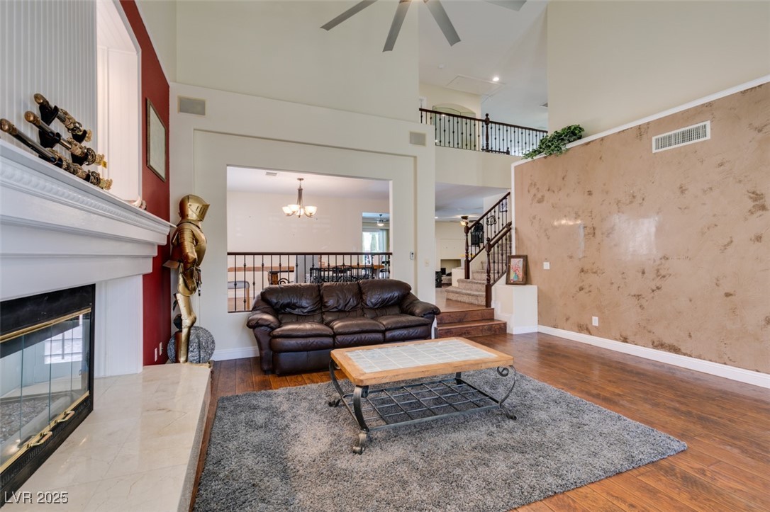6686 Enchanted Cove Court Property Photo 5
