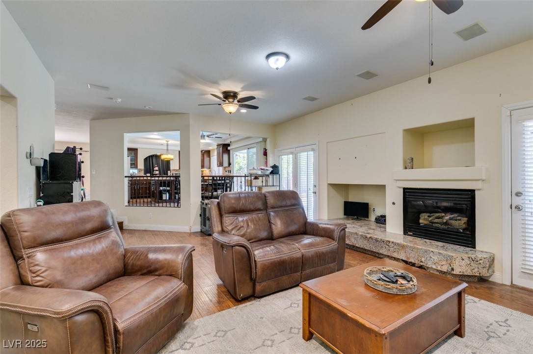 6686 Enchanted Cove Court Property Photo 10