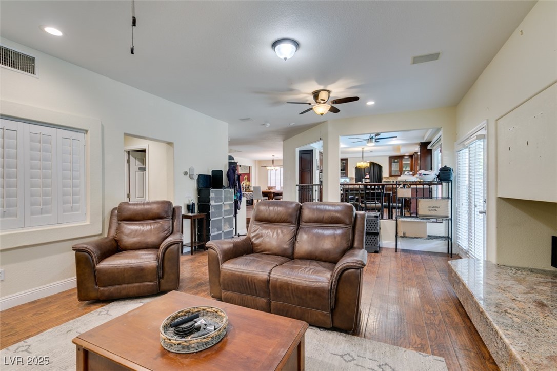 6686 Enchanted Cove Court Property Photo 11