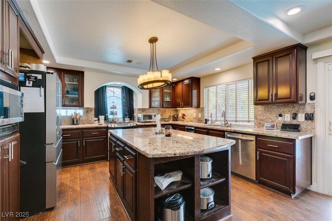 6686 Enchanted Cove Court Property Photo 15