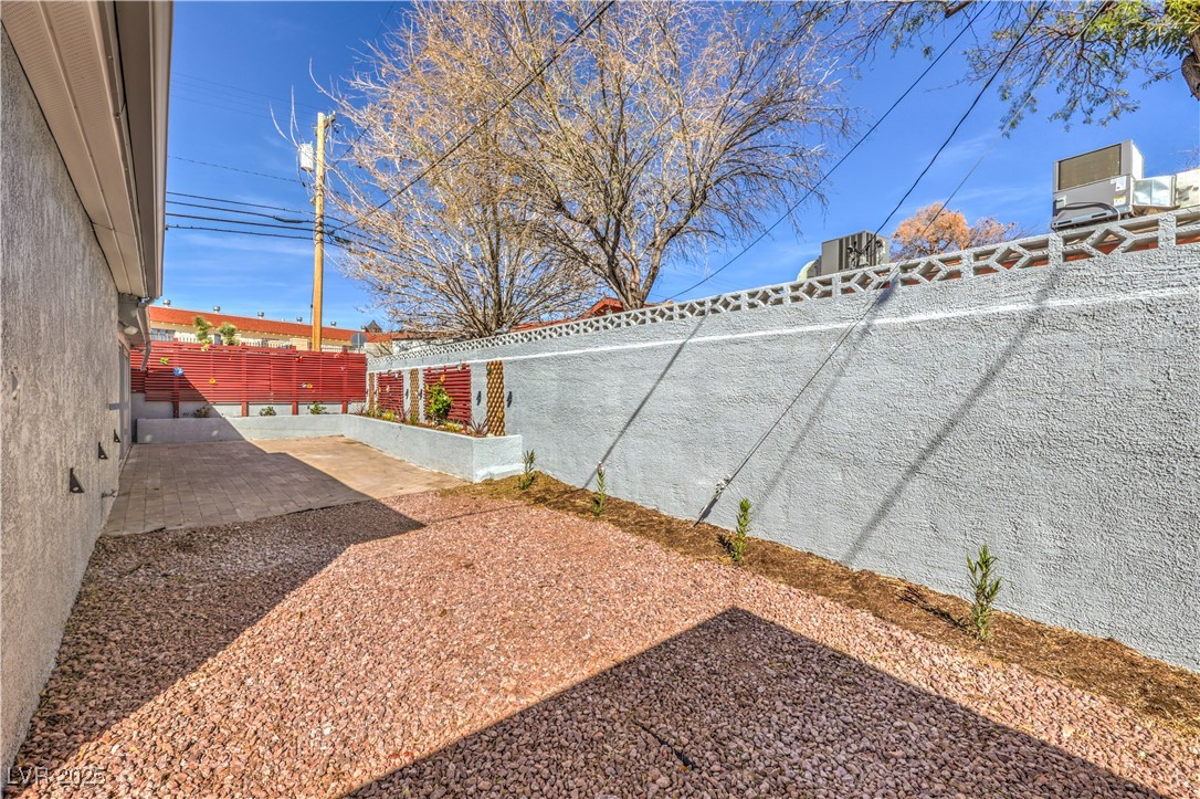 513 Elm Street Property Photo 36