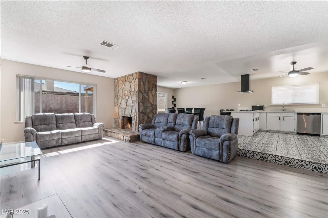 7817 Aplin Avenue Property Photo 3