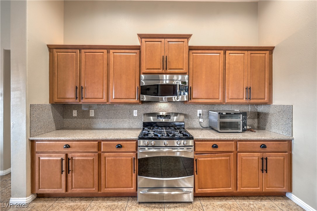 172 Turtle Ridge Avenue Property Photo 8