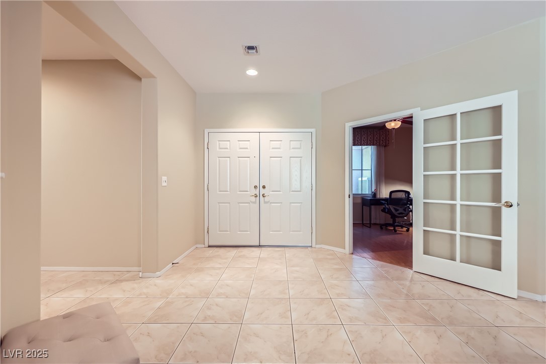 2783 Cherrydale Falls Drive Property Photo 6
