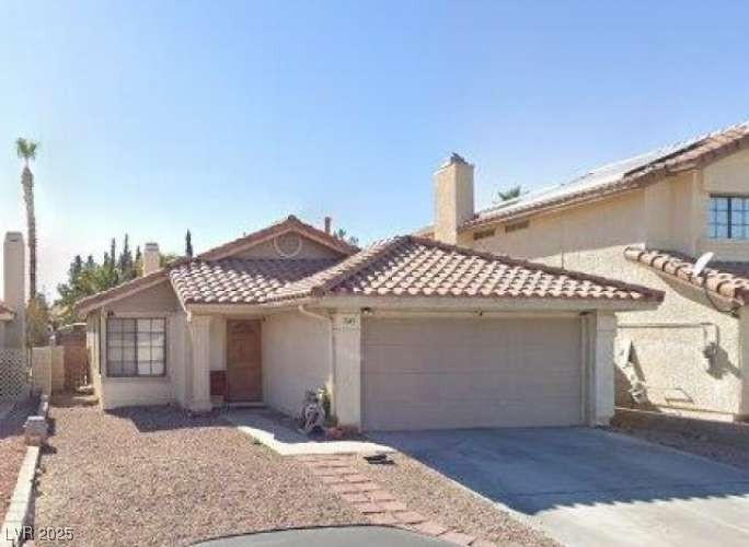 7643 Kalmalii Avenue Property Photo 1