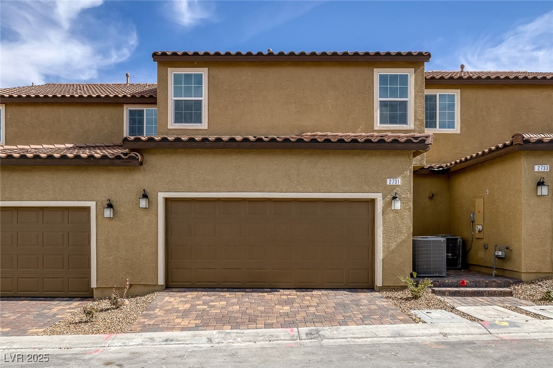 2731 Luzzi Walk Property Photo 2