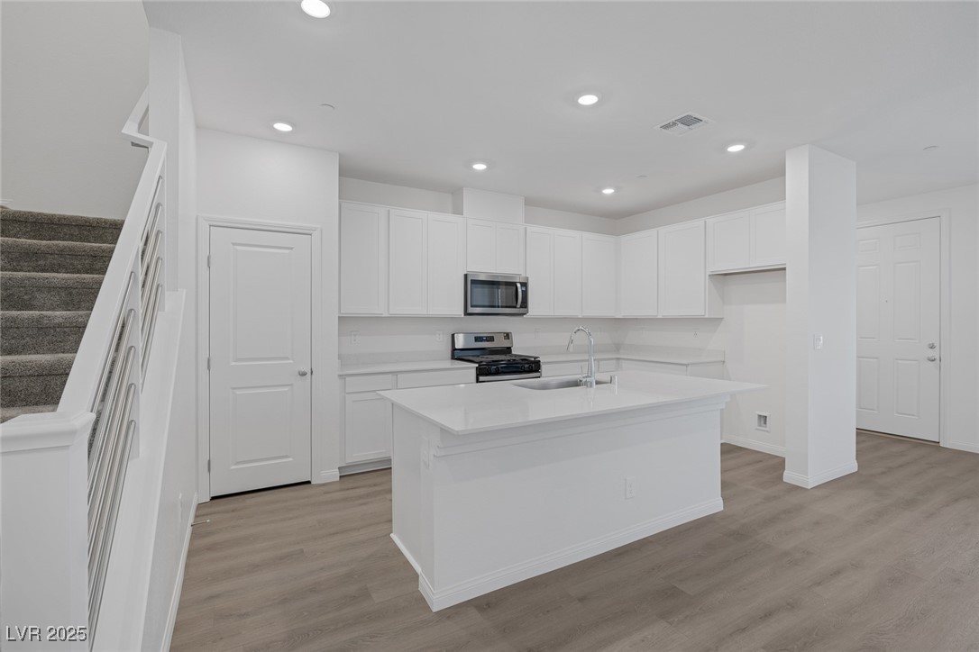 2731 Luzzi Walk Property Photo 4