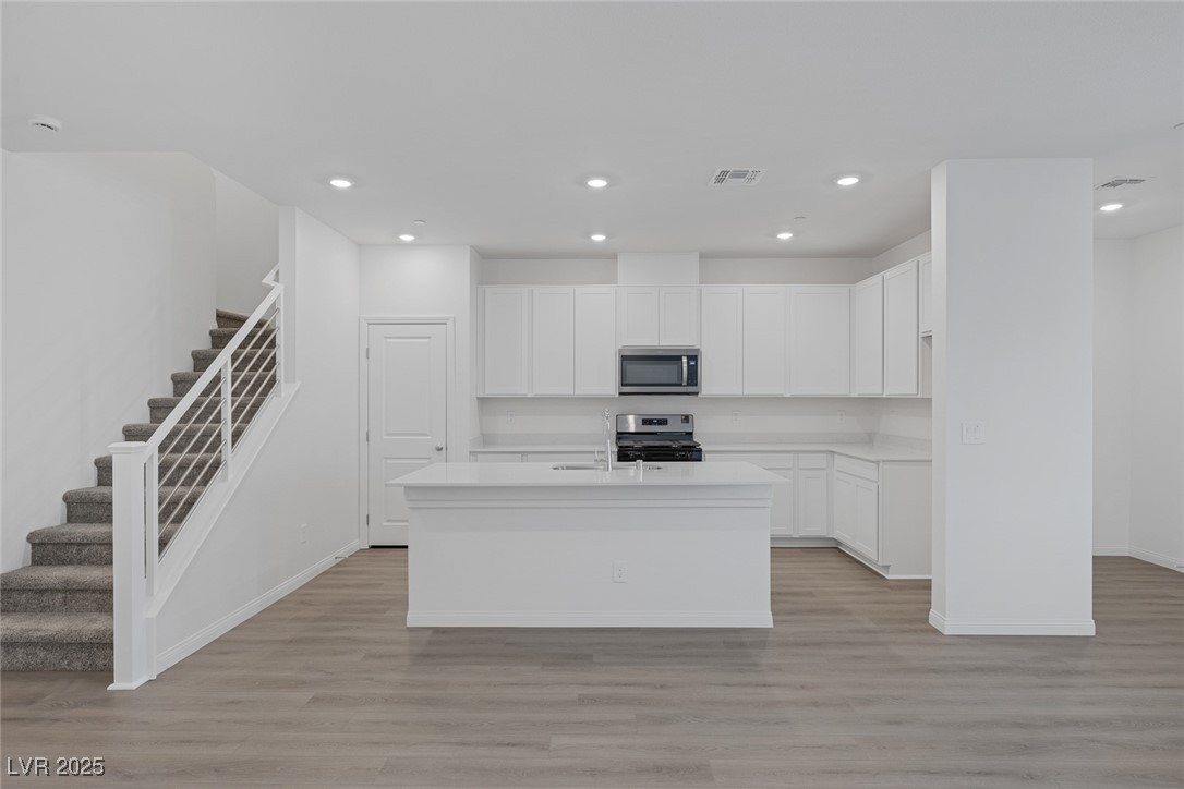 2731 Luzzi Walk Property Photo 6
