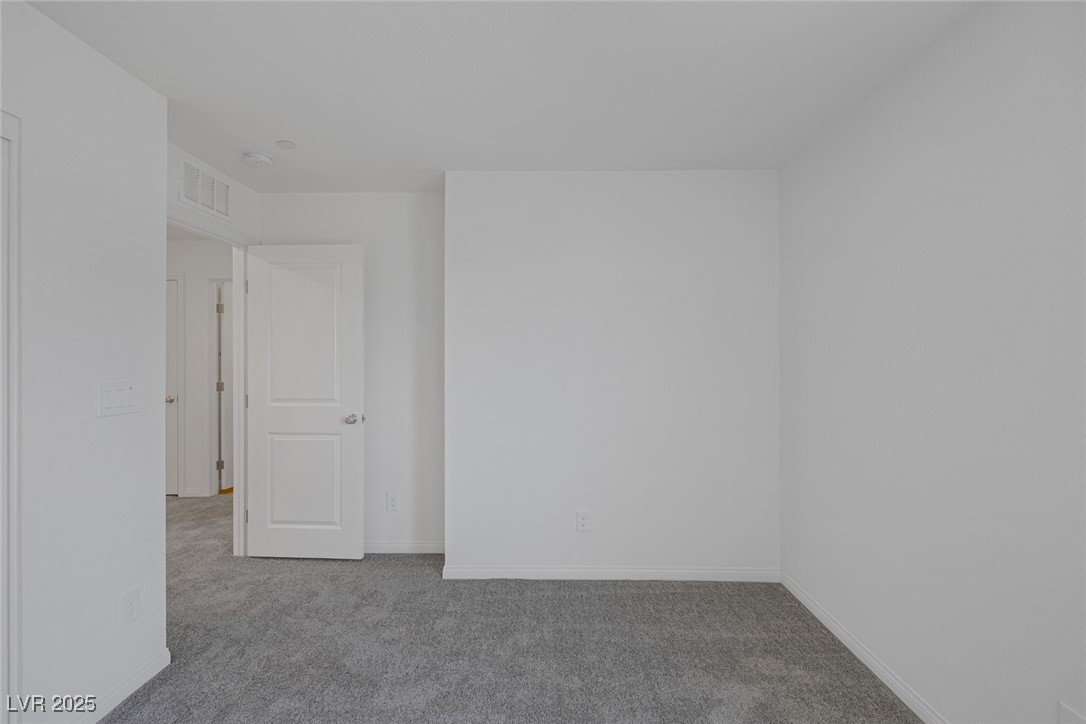 2731 Luzzi Walk Property Photo 23
