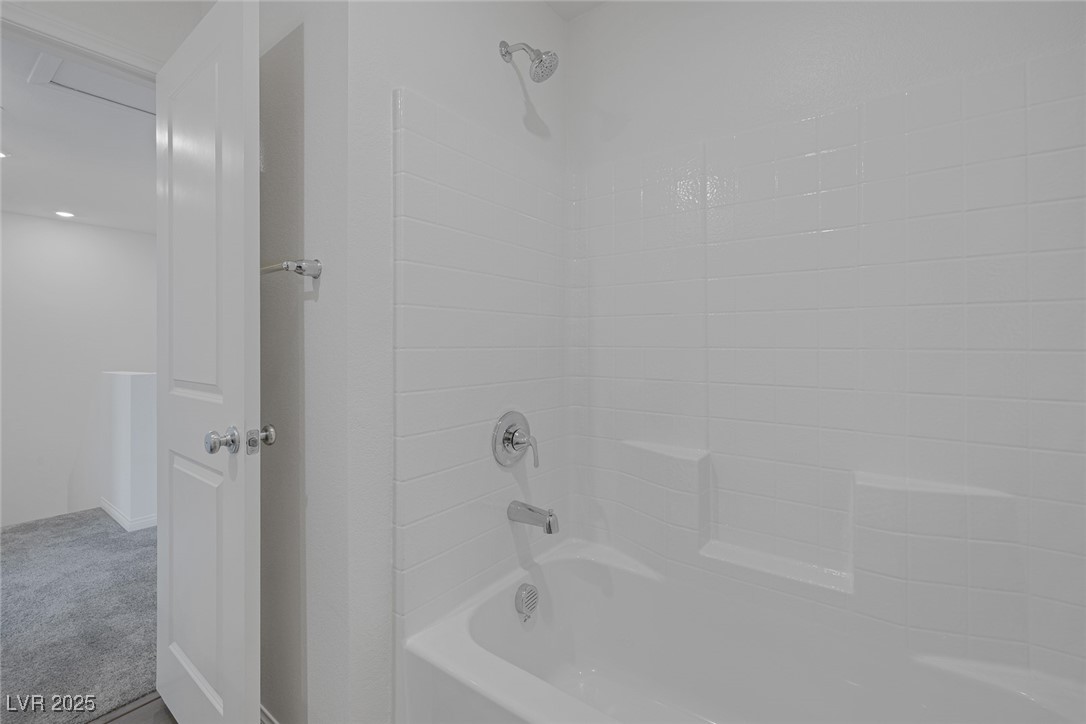 2731 Luzzi Walk Property Photo 25