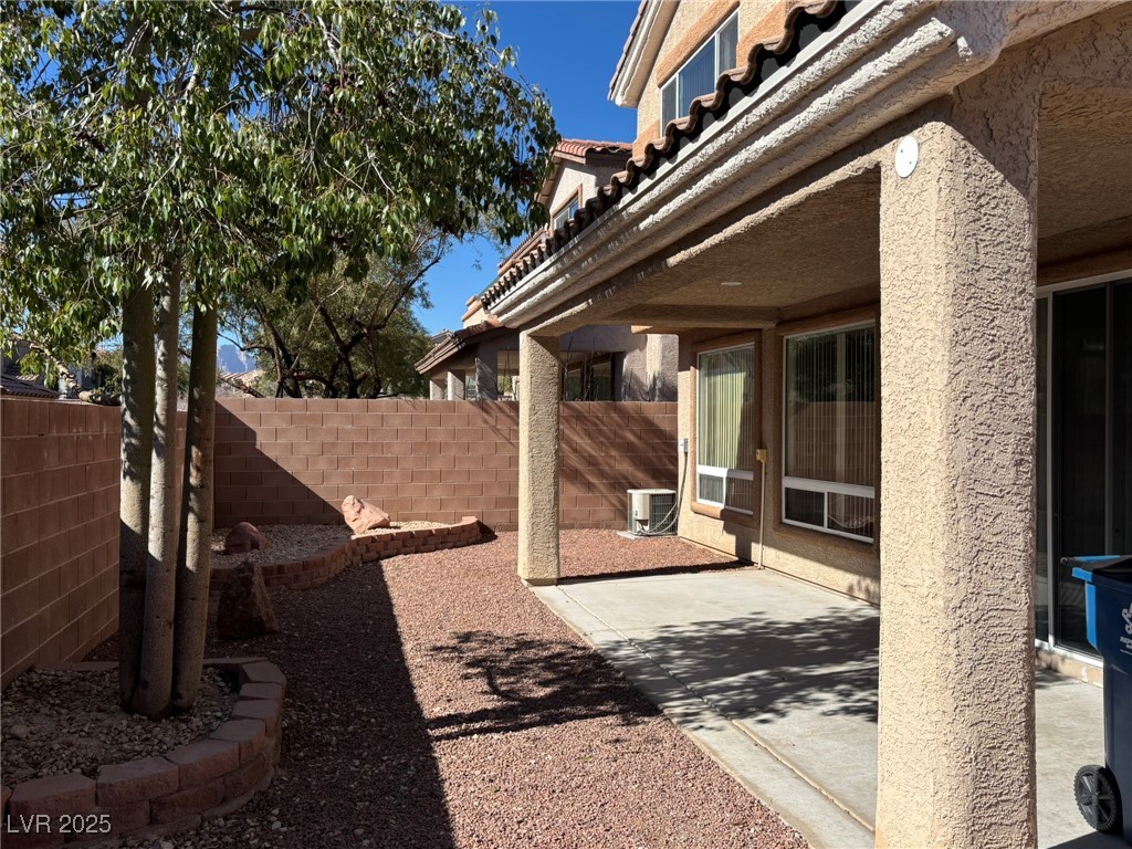 11765 Via Esperanza Avenue Property Photo 16