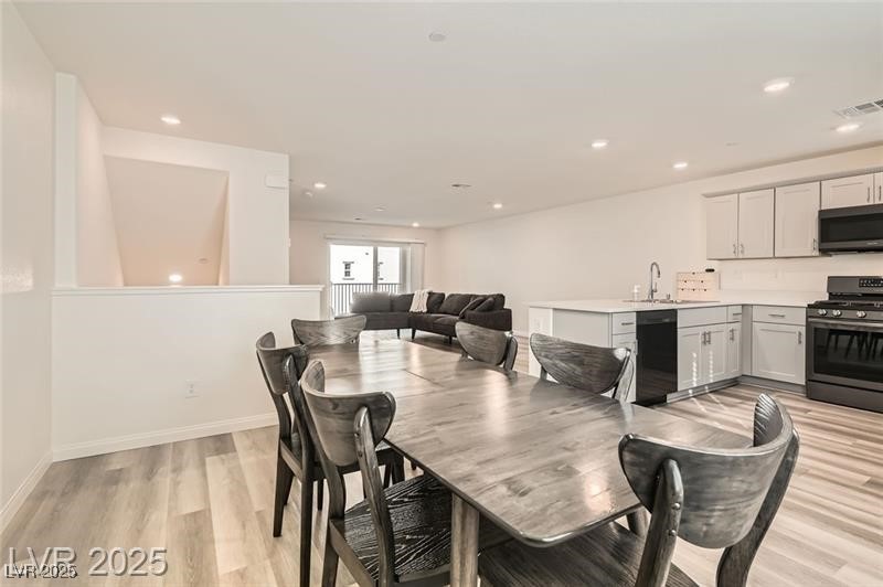 3772 Brilliant Sunset Street Property Photo 7