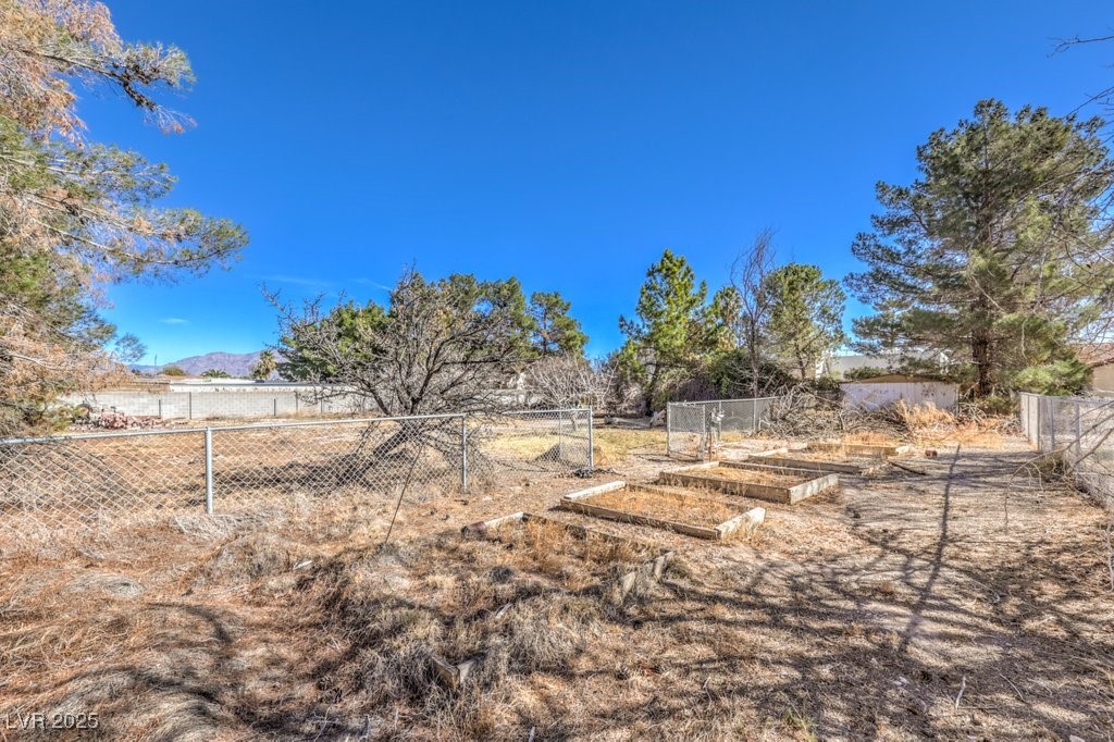 5715 Gilbert Lane Property Photo 16