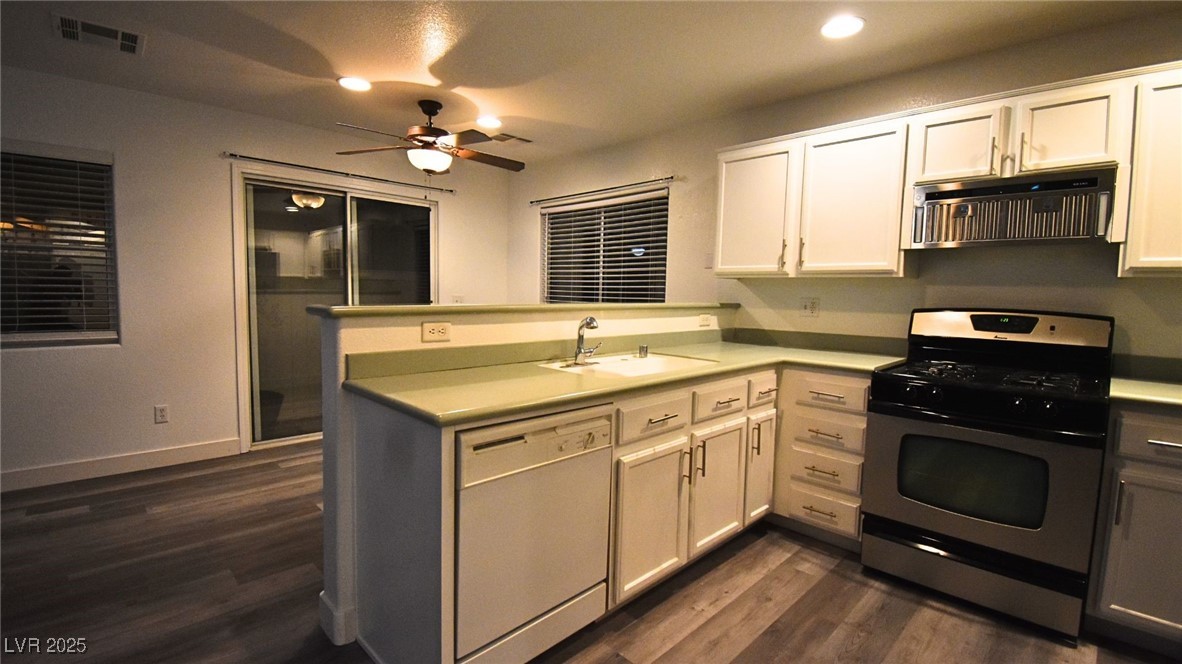 10596 Corte Sierra Street Property Photo 11