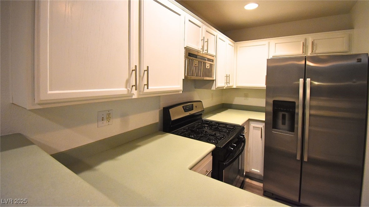 10596 Corte Sierra Street Property Photo 12