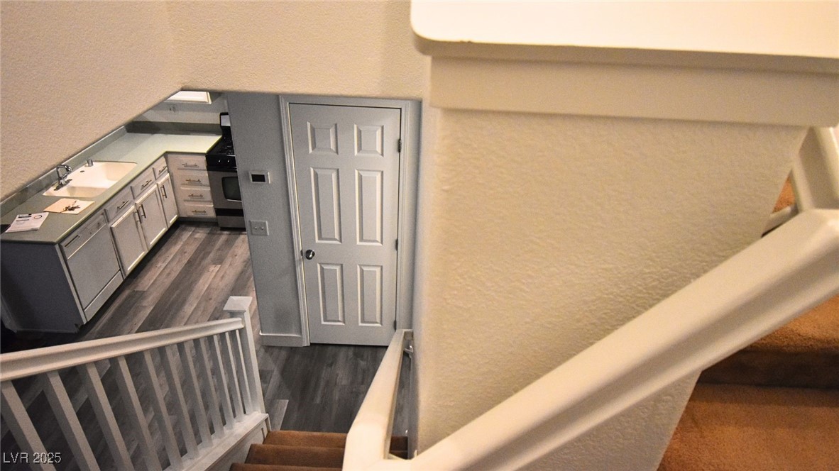 10596 Corte Sierra Street Property Photo 14